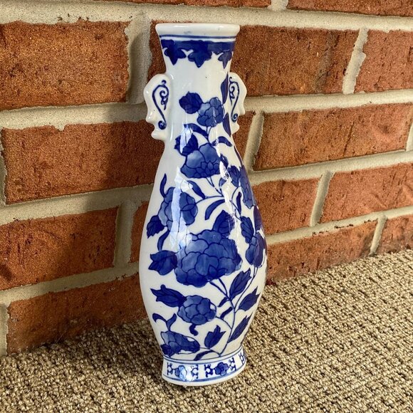 Chinoiserie Wall Pockets - Blue and White Wall Vases - Picture 4 of 14